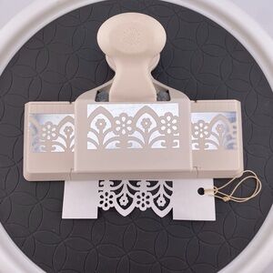 Martha Stewart Garden Gate Deep Edge Border Paper Punch